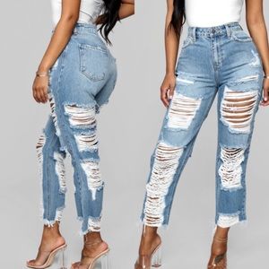 Distressed Boyfriend Jeans